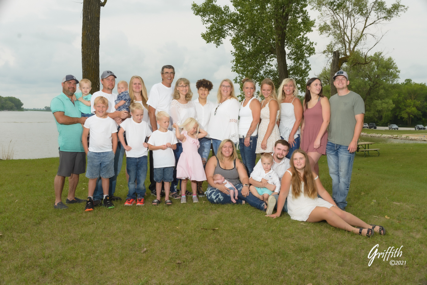 photography-by-griffith-max--evie-bonine-family-PPH6OKT6QB2A.jpg